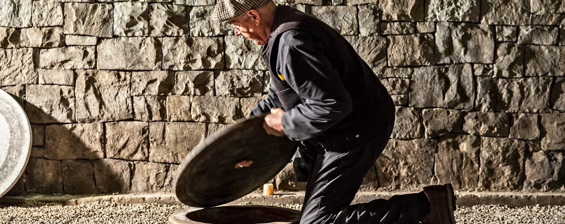 Update: Gravner’s glass tanks arrive